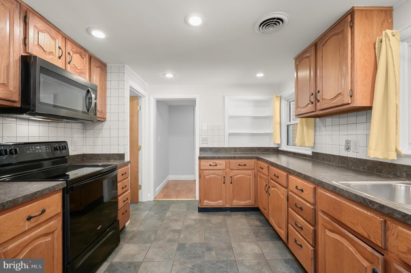 7416 Centre Street photo 21