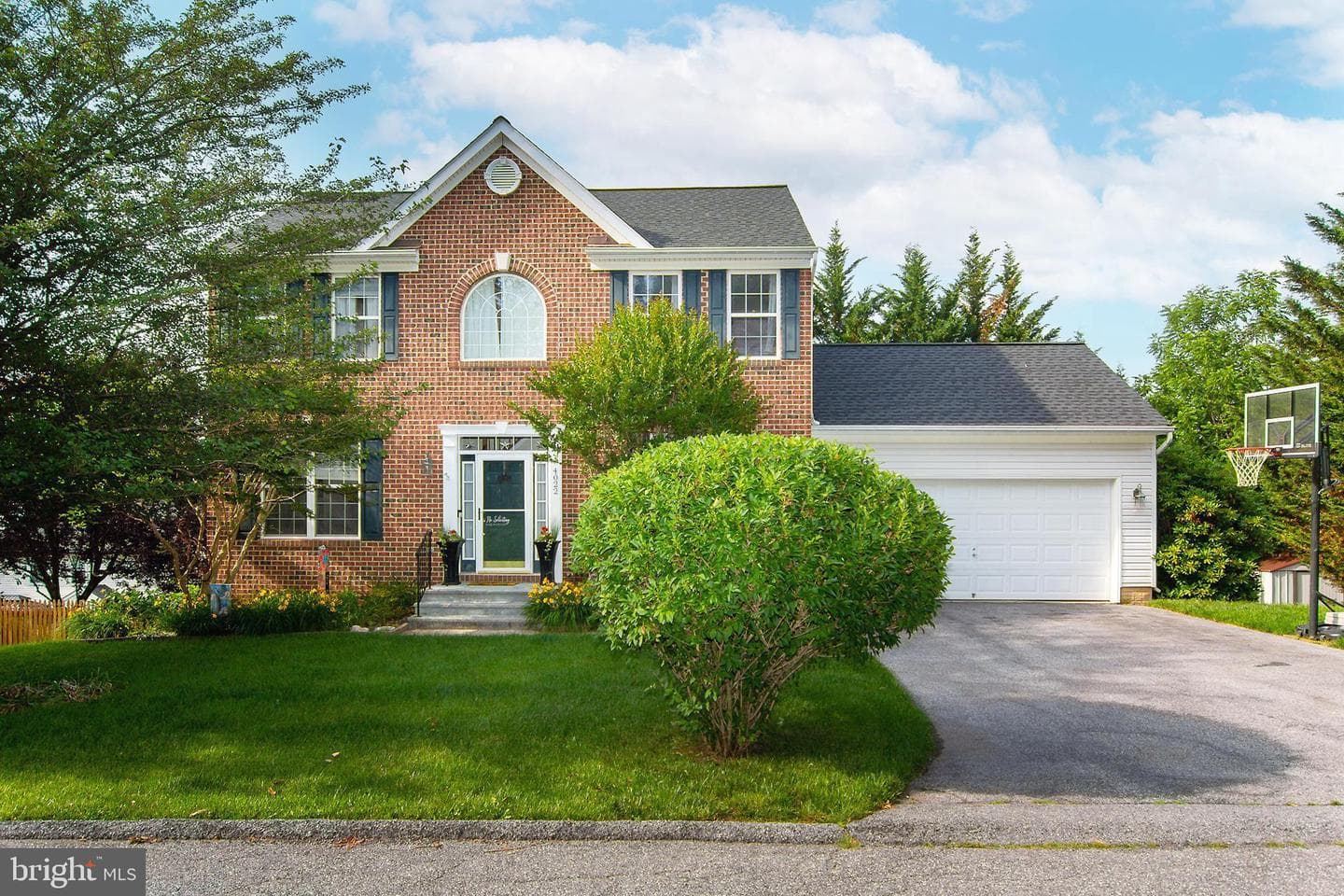 4022 Herdsman Drive, Hampstead