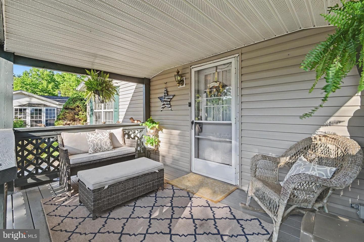 121 Lassiter Circle photo 4