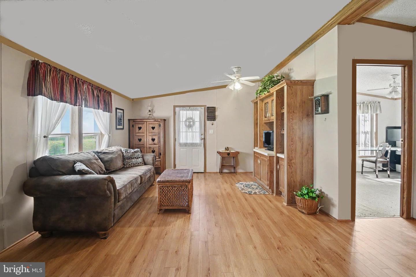 121 Lassiter Circle photo 6