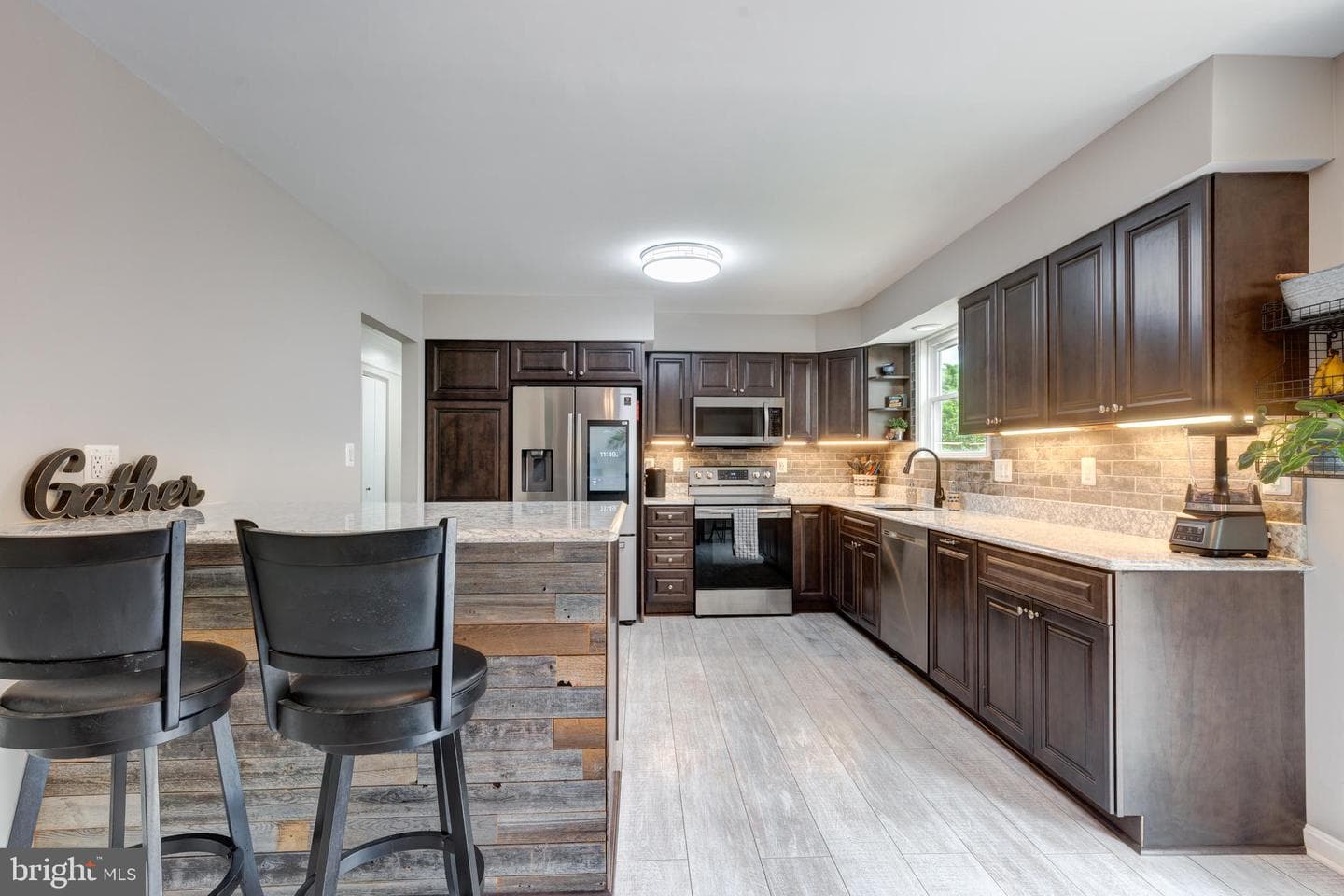 213 Roth Avenue photo 12