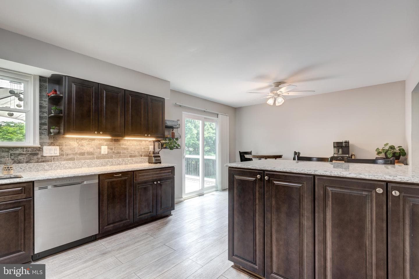 213 Roth Avenue photo 14