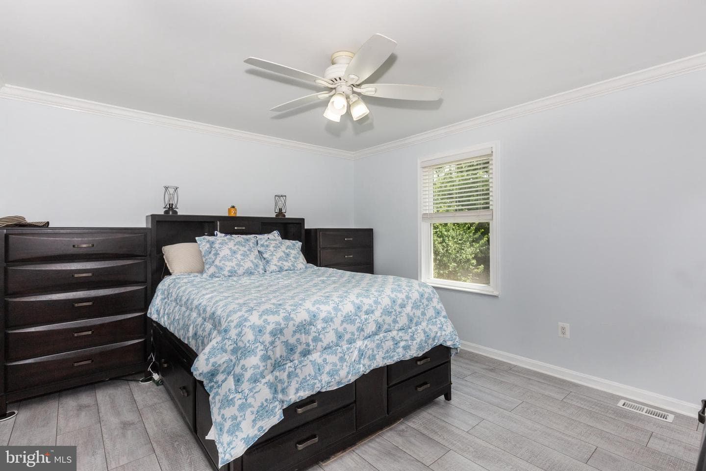 213 Roth Avenue photo 18