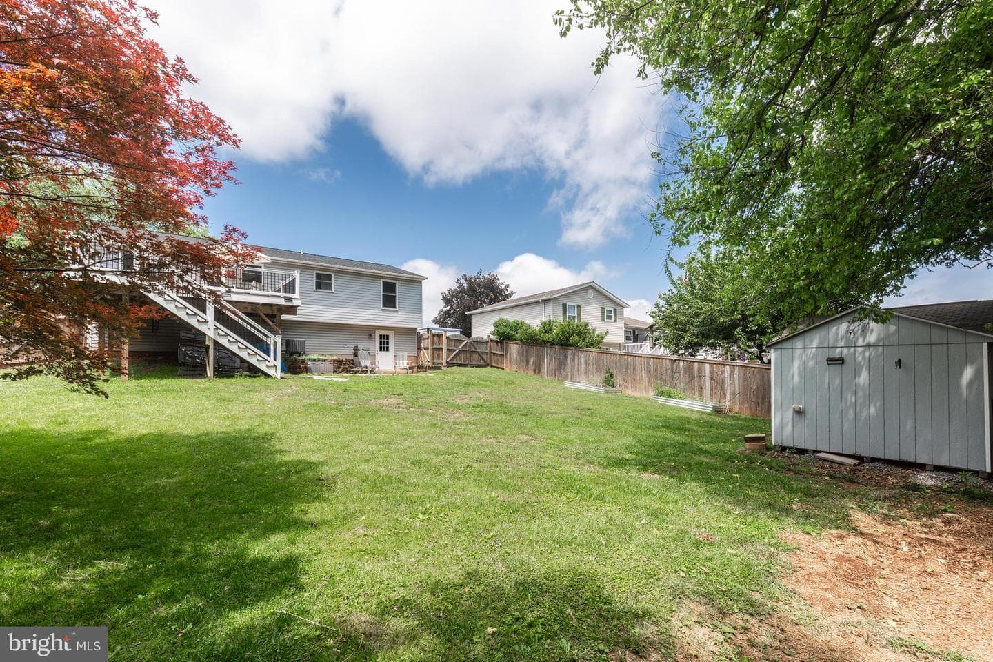 213 Roth Avenue photo 40
