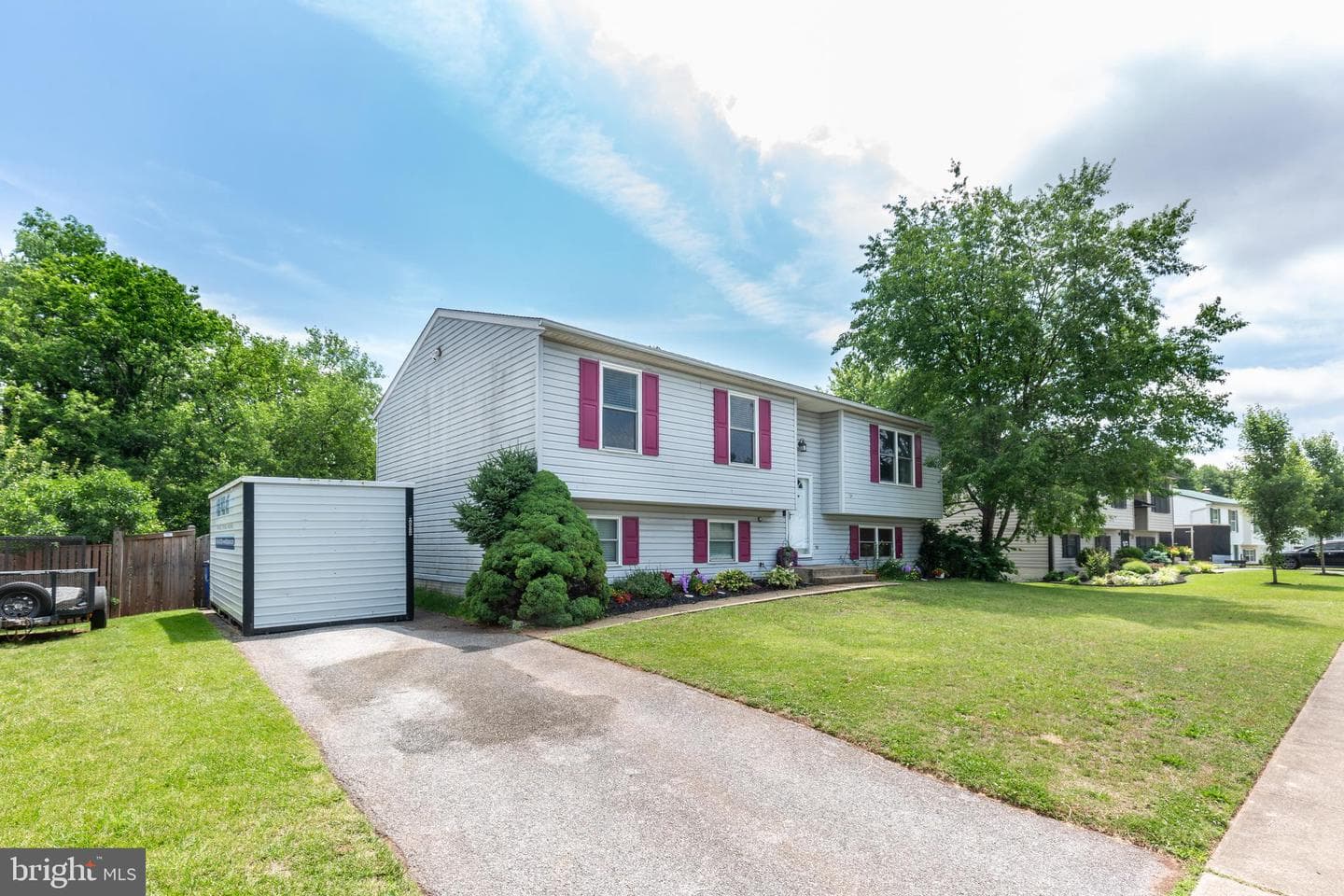 213 Roth Avenue photo 42