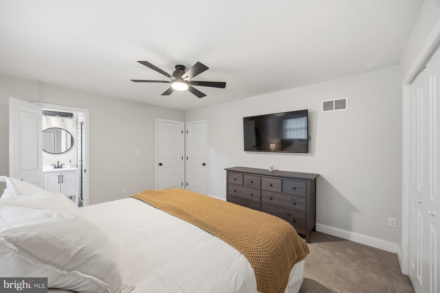 6410 Candlewicke Court photo 19