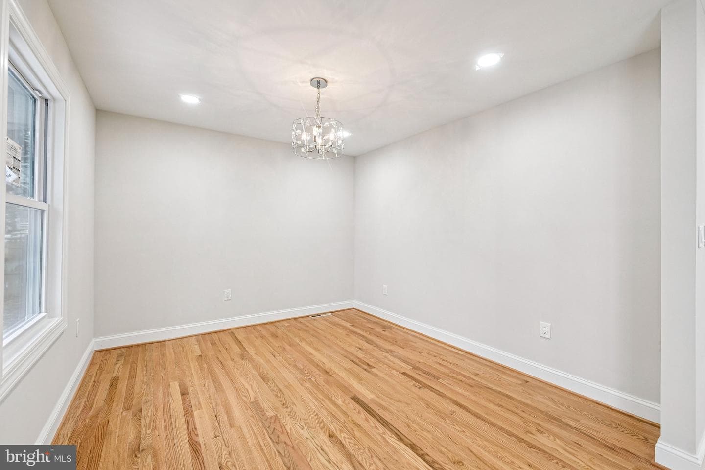 5806 Miriam Drive photo 33