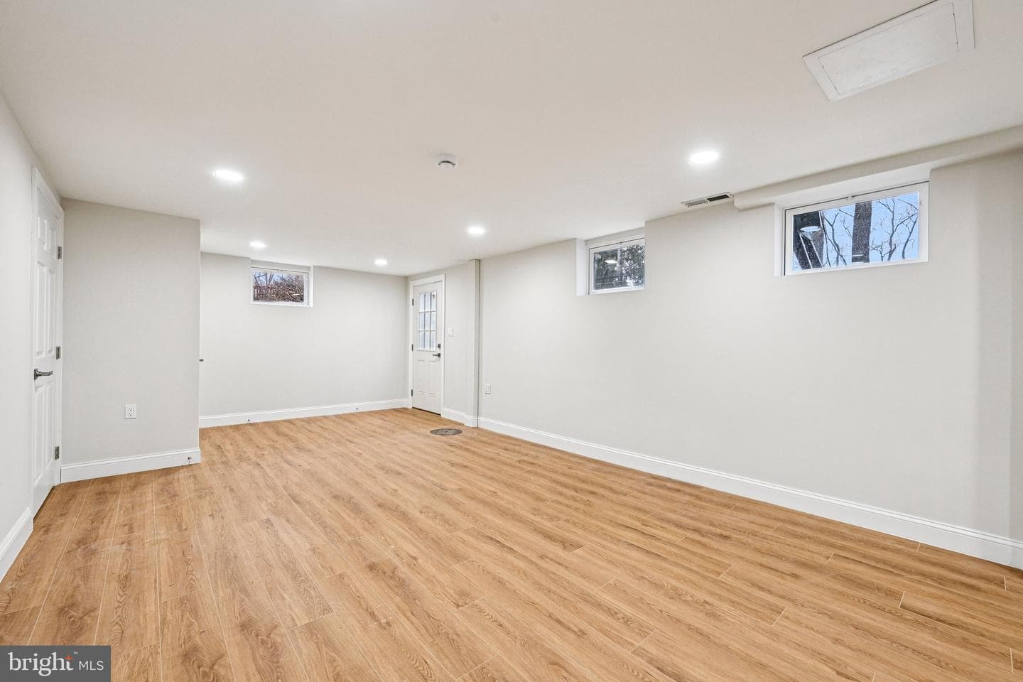 5806 Miriam Drive photo 35