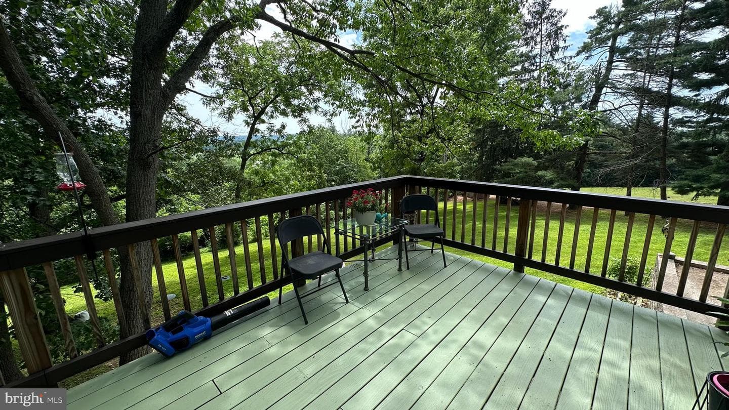 1521 Amalfi Drive photo 11