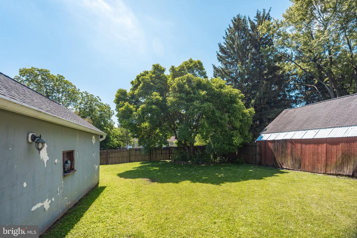 515 Locust photo 15