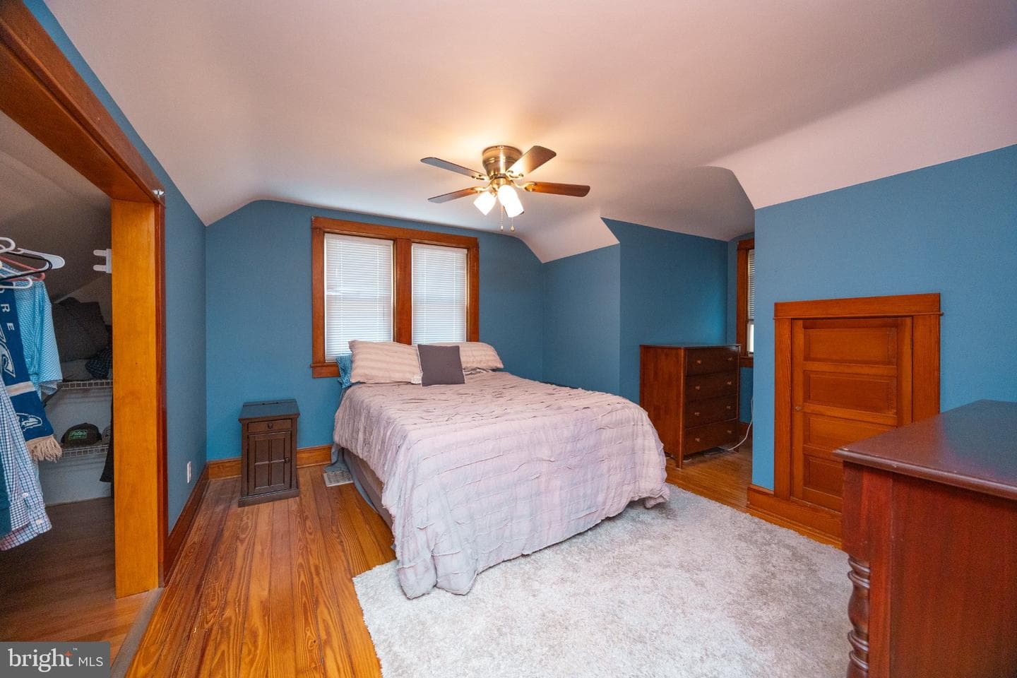 515 Locust photo 62