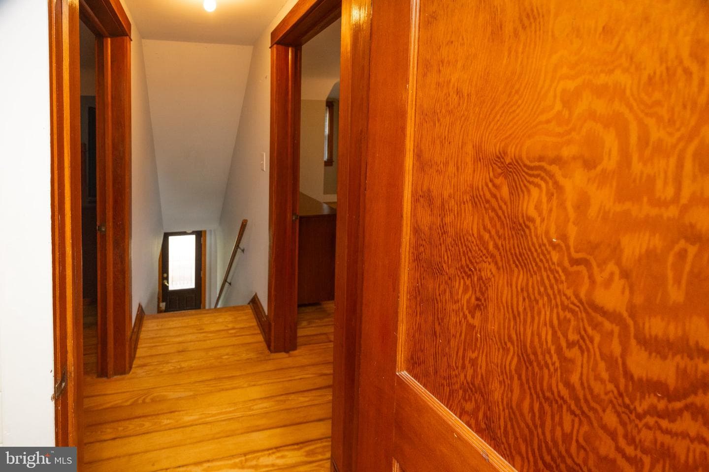 515 Locust photo 83