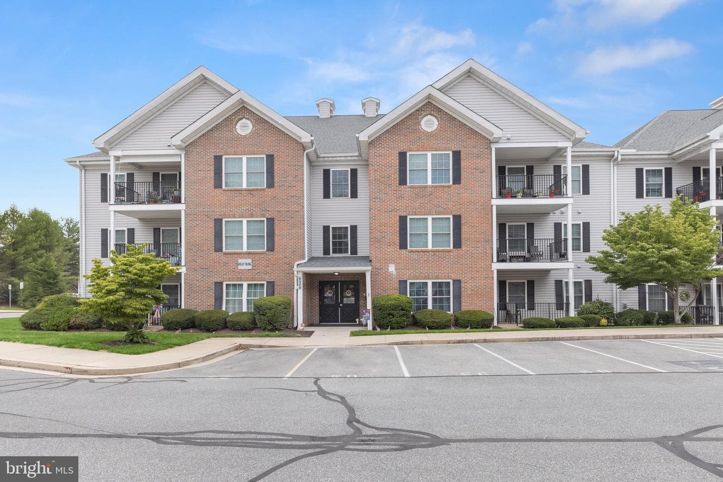 6508 Ridenour Way E #2b, Sykesville