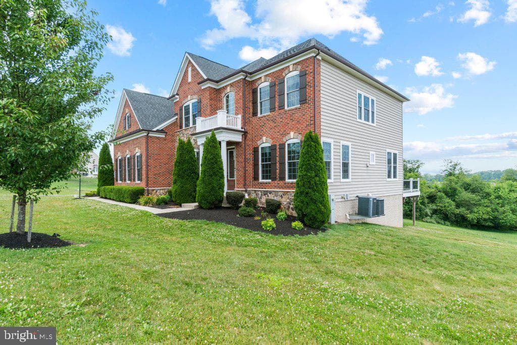 555 Parkland Road photo 8