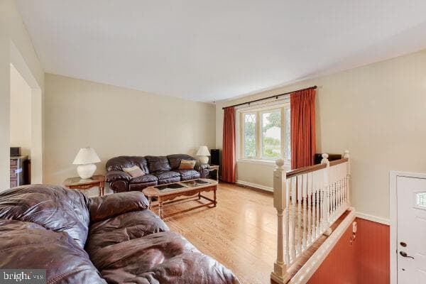 895 Severn Court photo 18