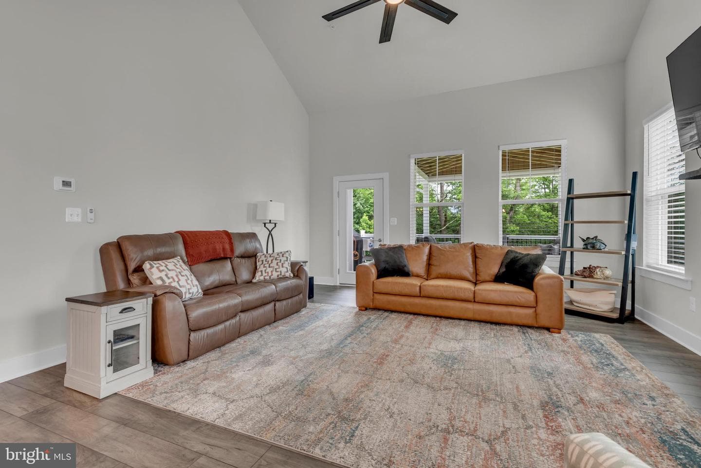 2820 Town View Circle photo 11