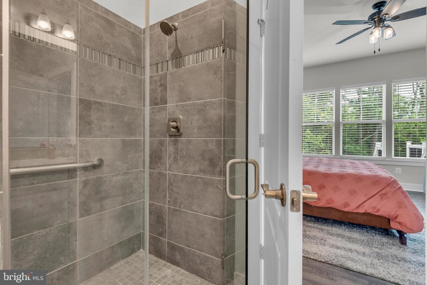 2820 Town View Circle photo 18