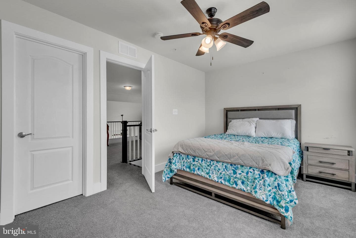 2820 Town View Circle photo 30