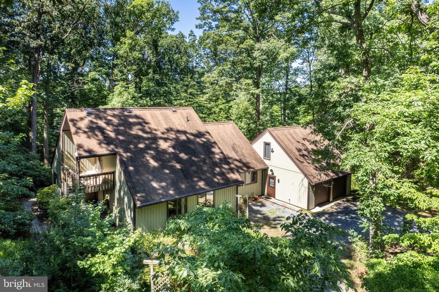 1919 Gravel Drive, Hampstead
