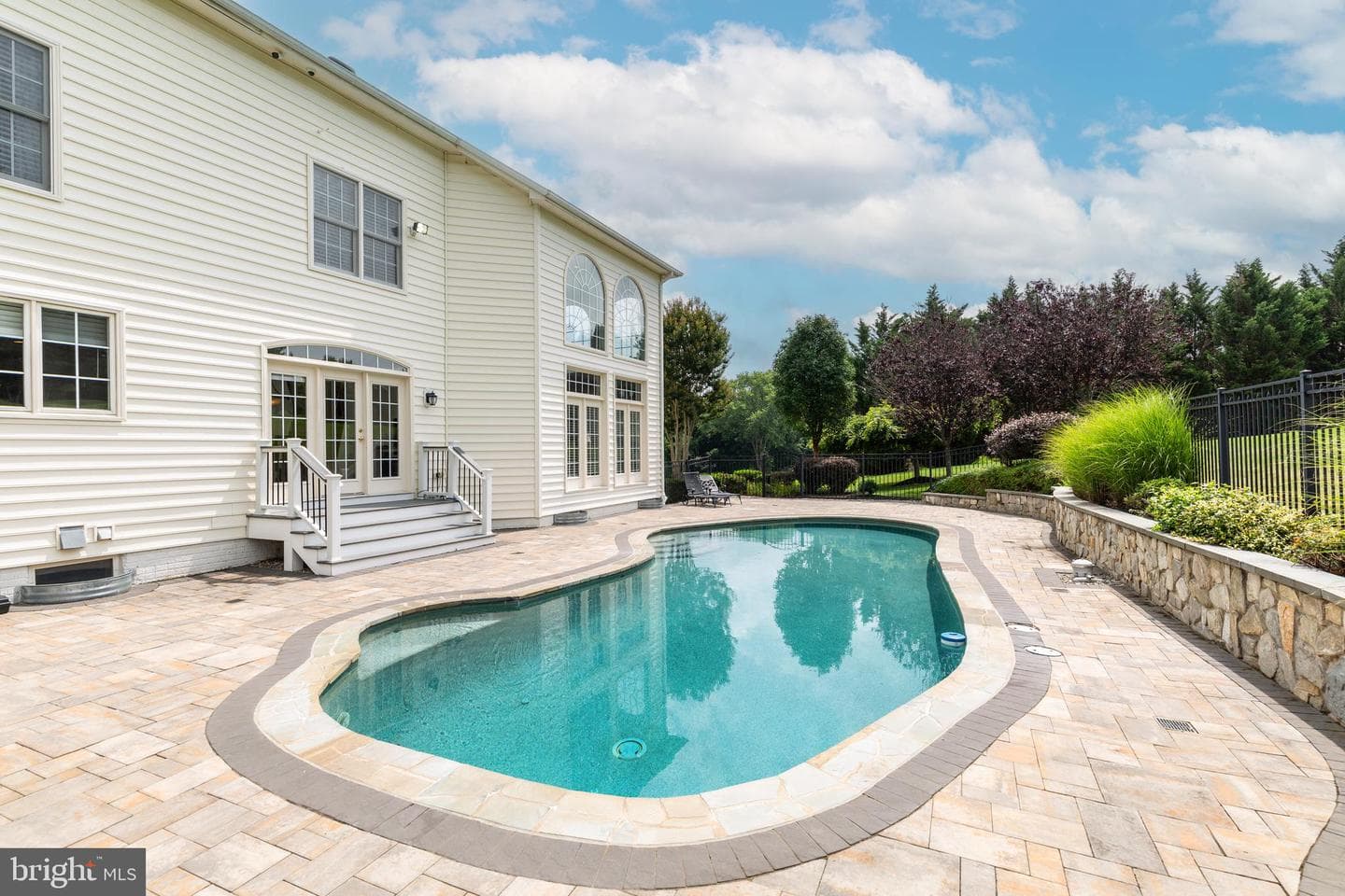 6050 Moore Drive photo 4