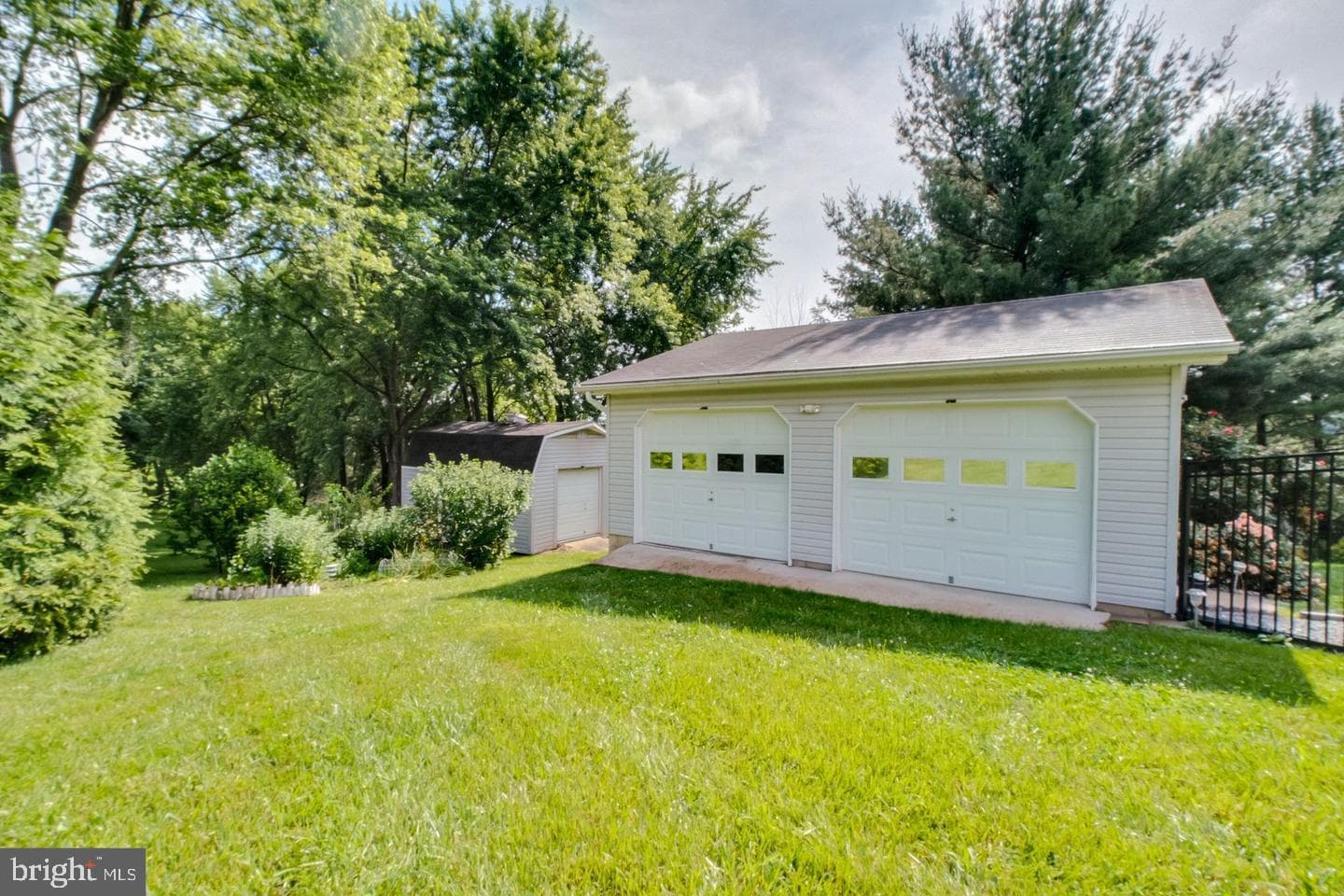 1423 Hallowell Lane photo 4