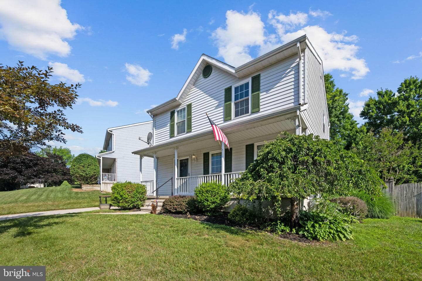 785 Woodsman Circle photo 3