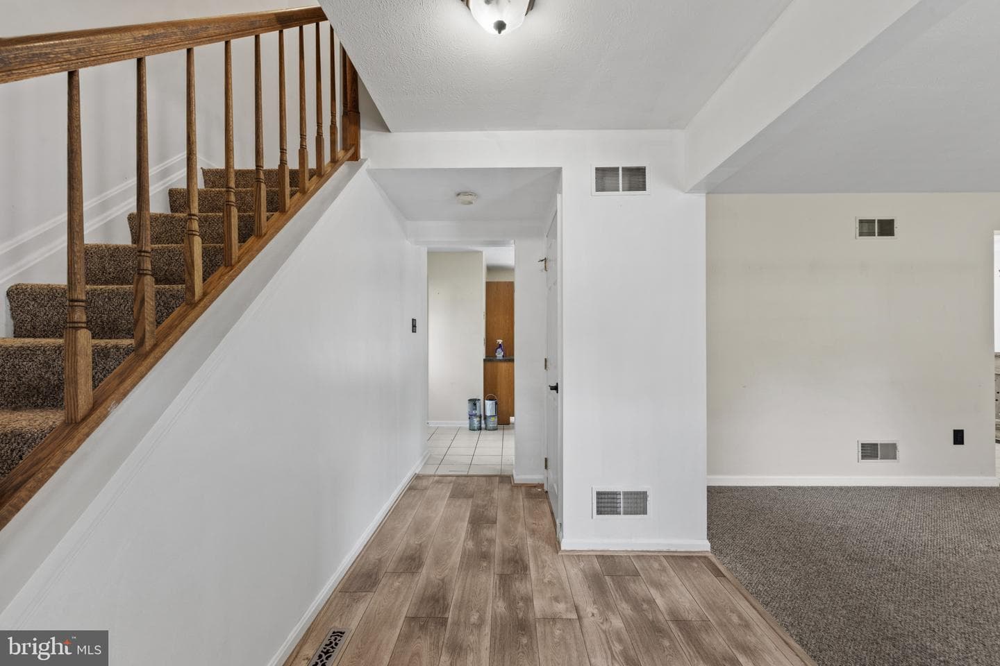 785 Woodsman Circle photo 7