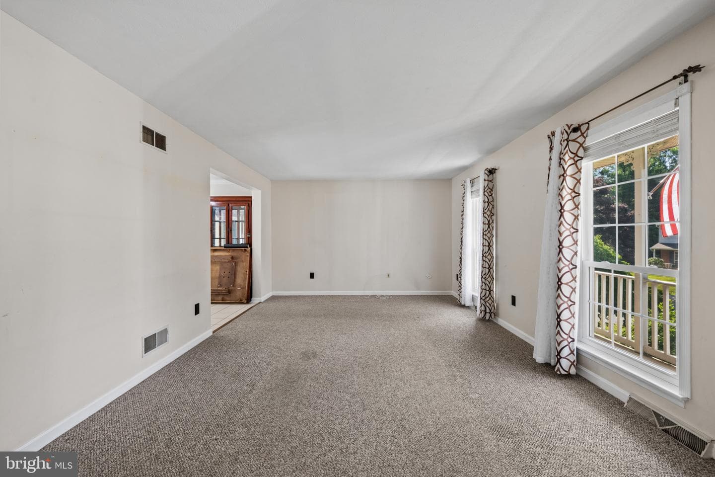785 Woodsman Circle photo 8