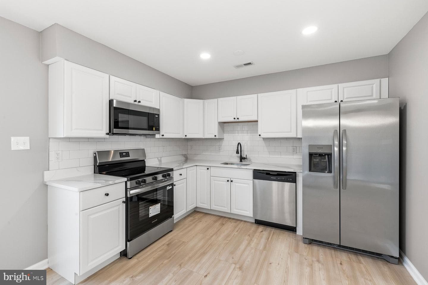 176 S Court Street photo 9