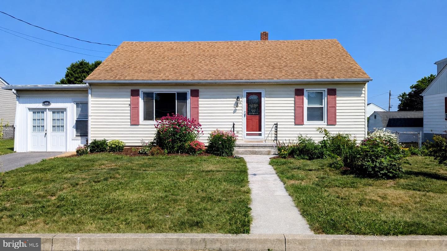 48 Fairground Avenue