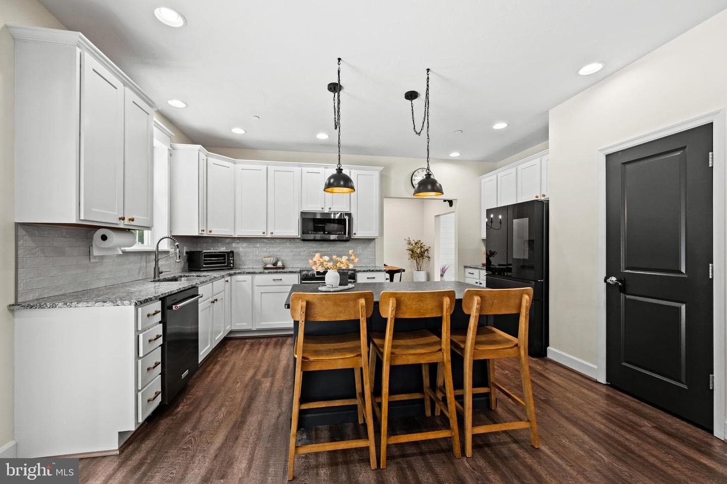 3270 Pipe Creek View Drive photo 15
