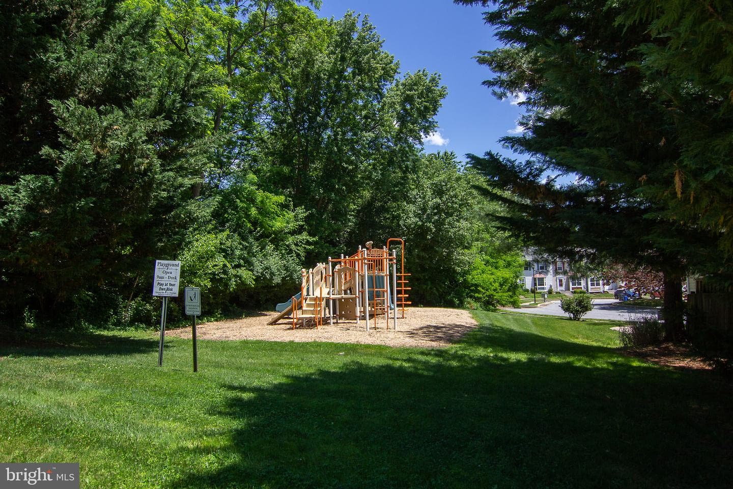 647 Windsor Drive photo 36