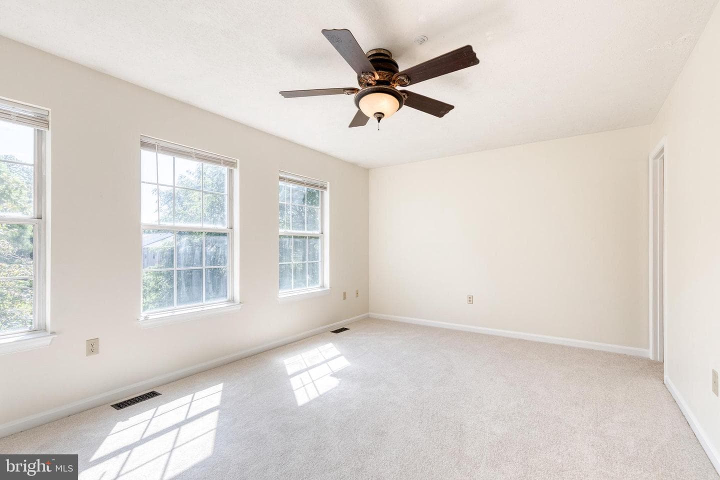 710 Medinah Circle photo 15