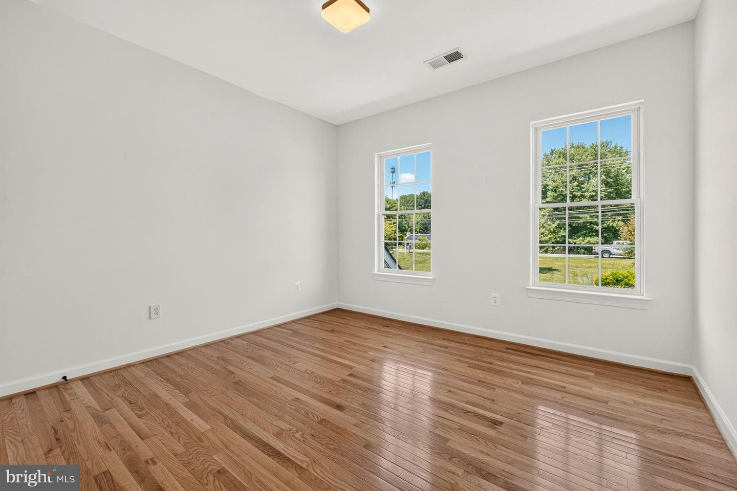 5891 Woodbine Road photo 24