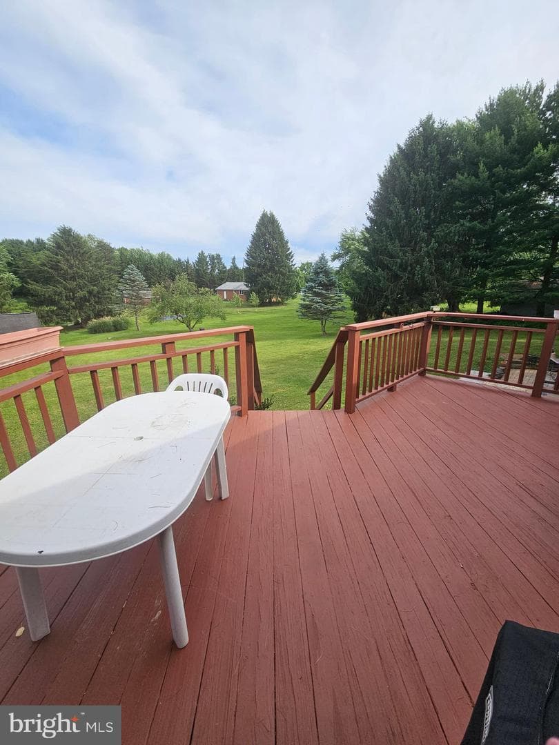 1497 Algonquin Court photo 17