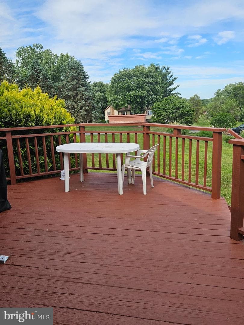 1497 Algonquin Court photo 19