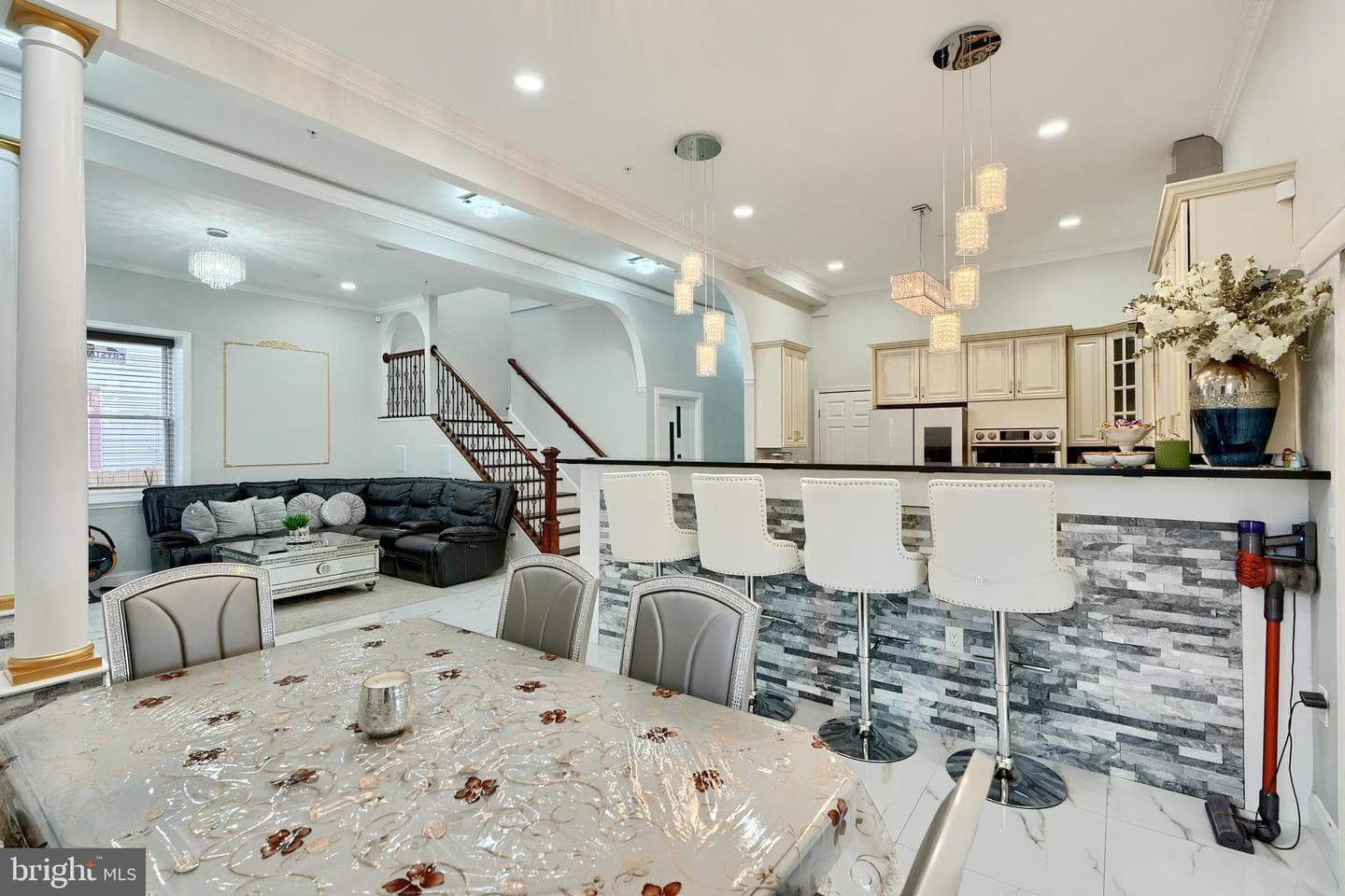 5021 Harney Road photo 12