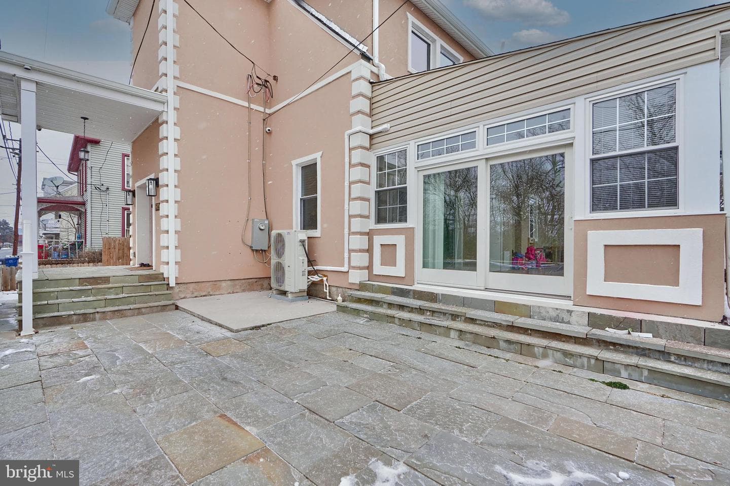 5021 Harney Road photo 5