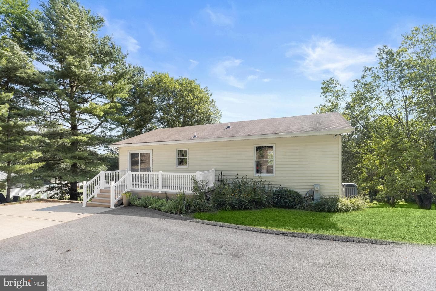 308 Waterview Court photo 40