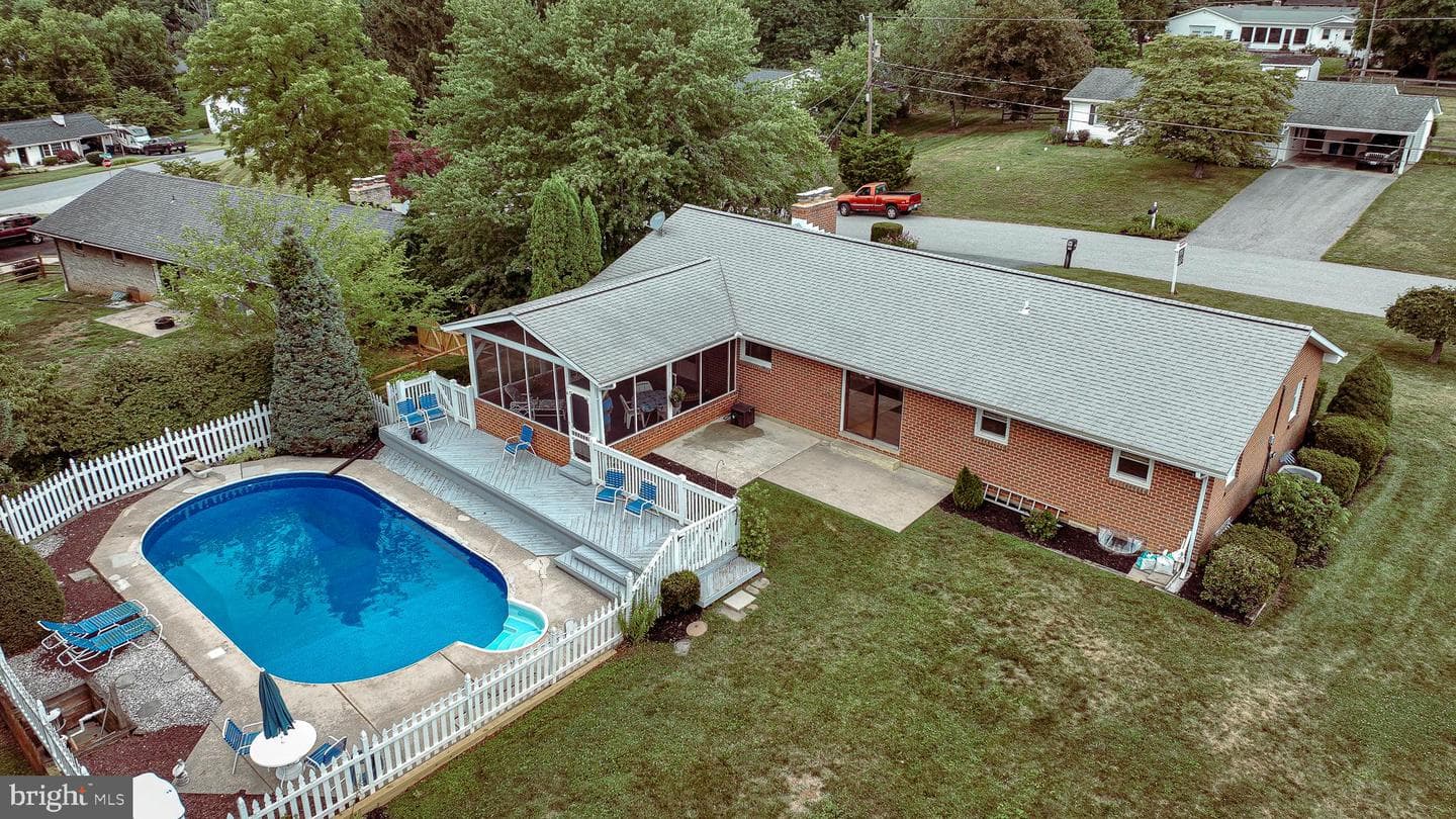 313 Wayne Avenue photo 9