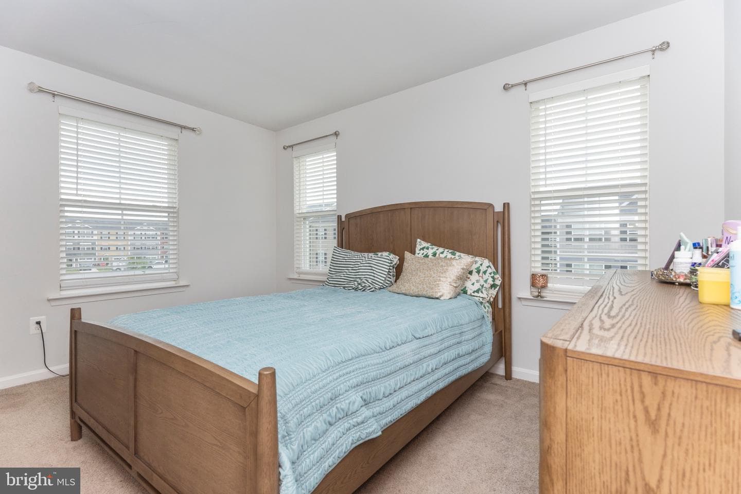 300 Carbine Street photo 15