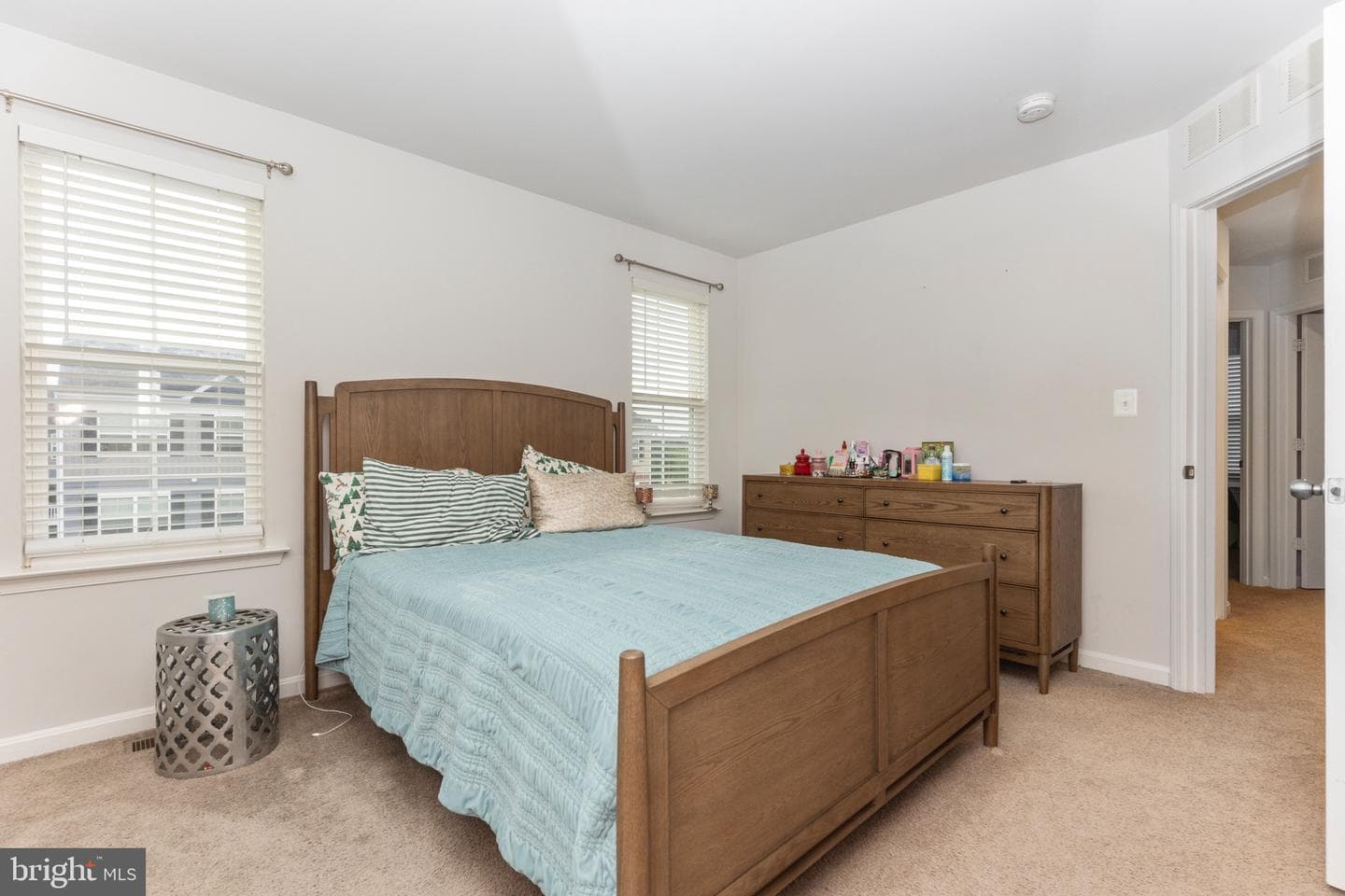 300 Carbine Street photo 18