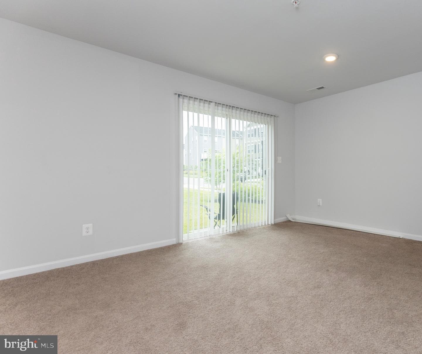 300 Carbine Street photo 25