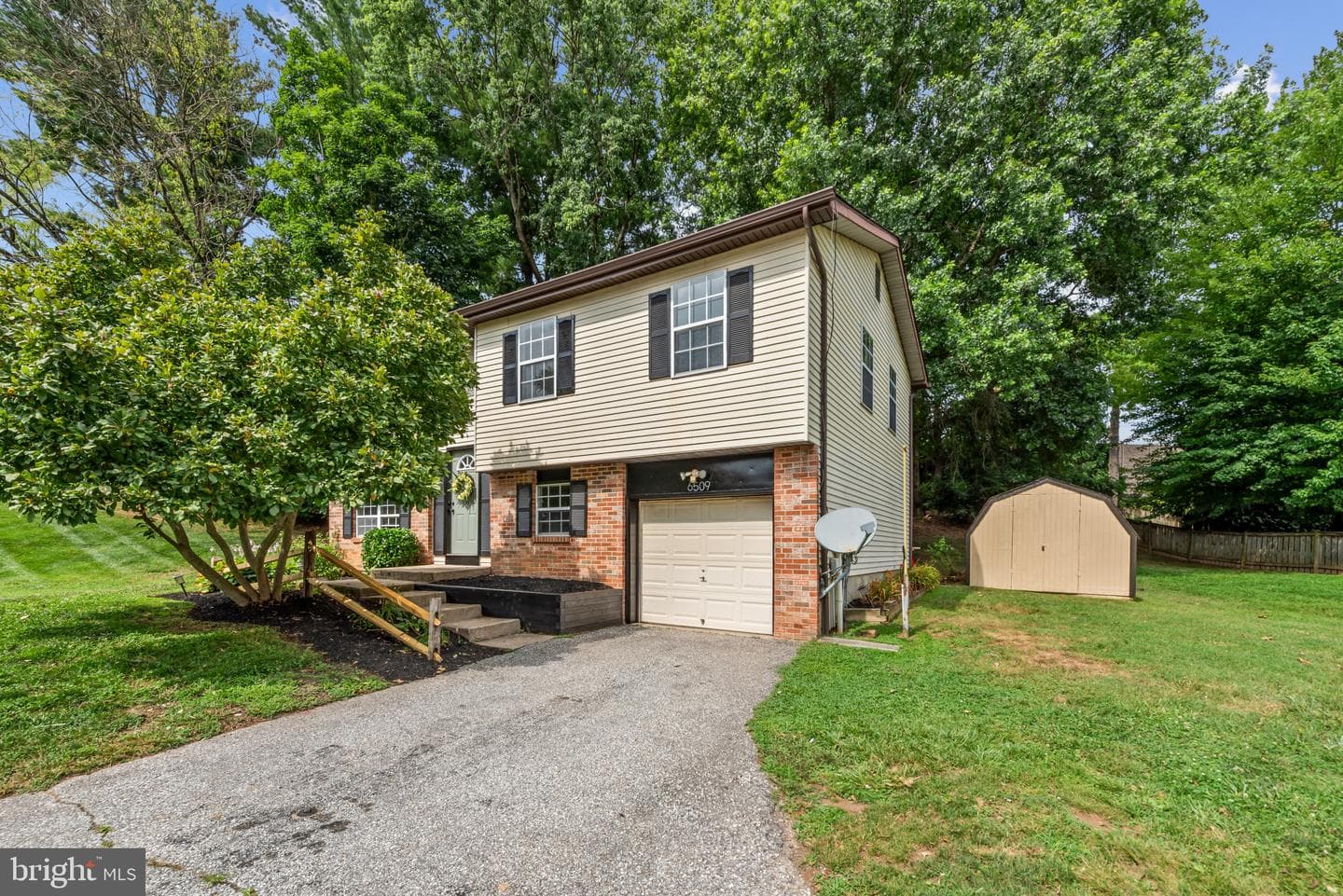 6509 W Hemlock Drive, Sykesville