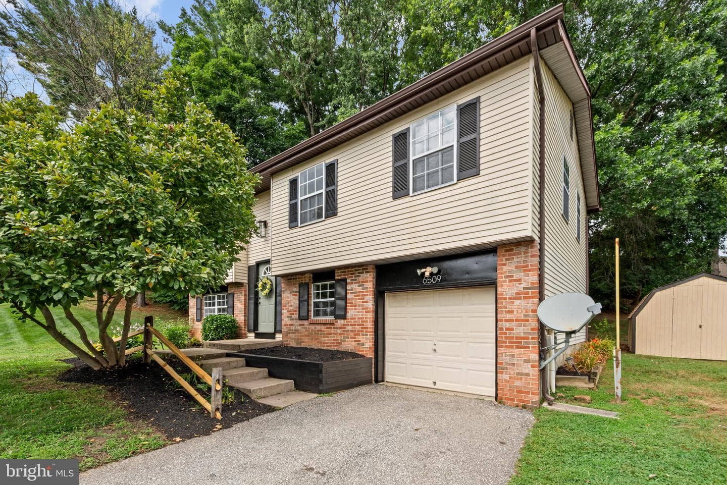 6509 W Hemlock Drive photo 4