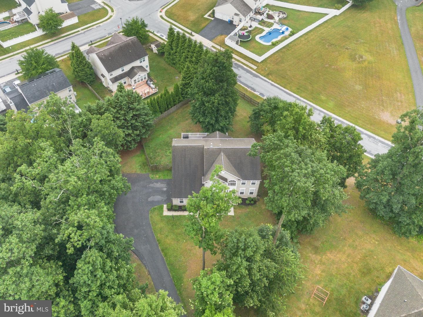 2805 Ridgeleigh Court photo 10