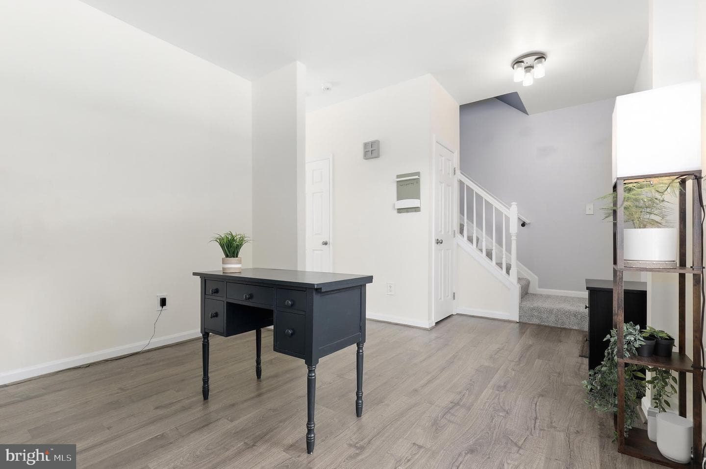 357 Buckingham Way photo 17