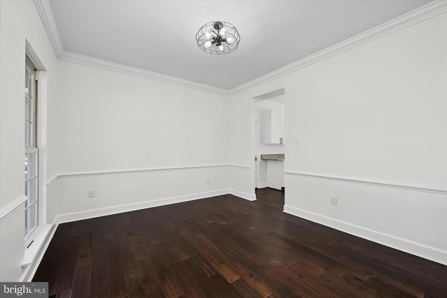 812 Caren Drive photo 17