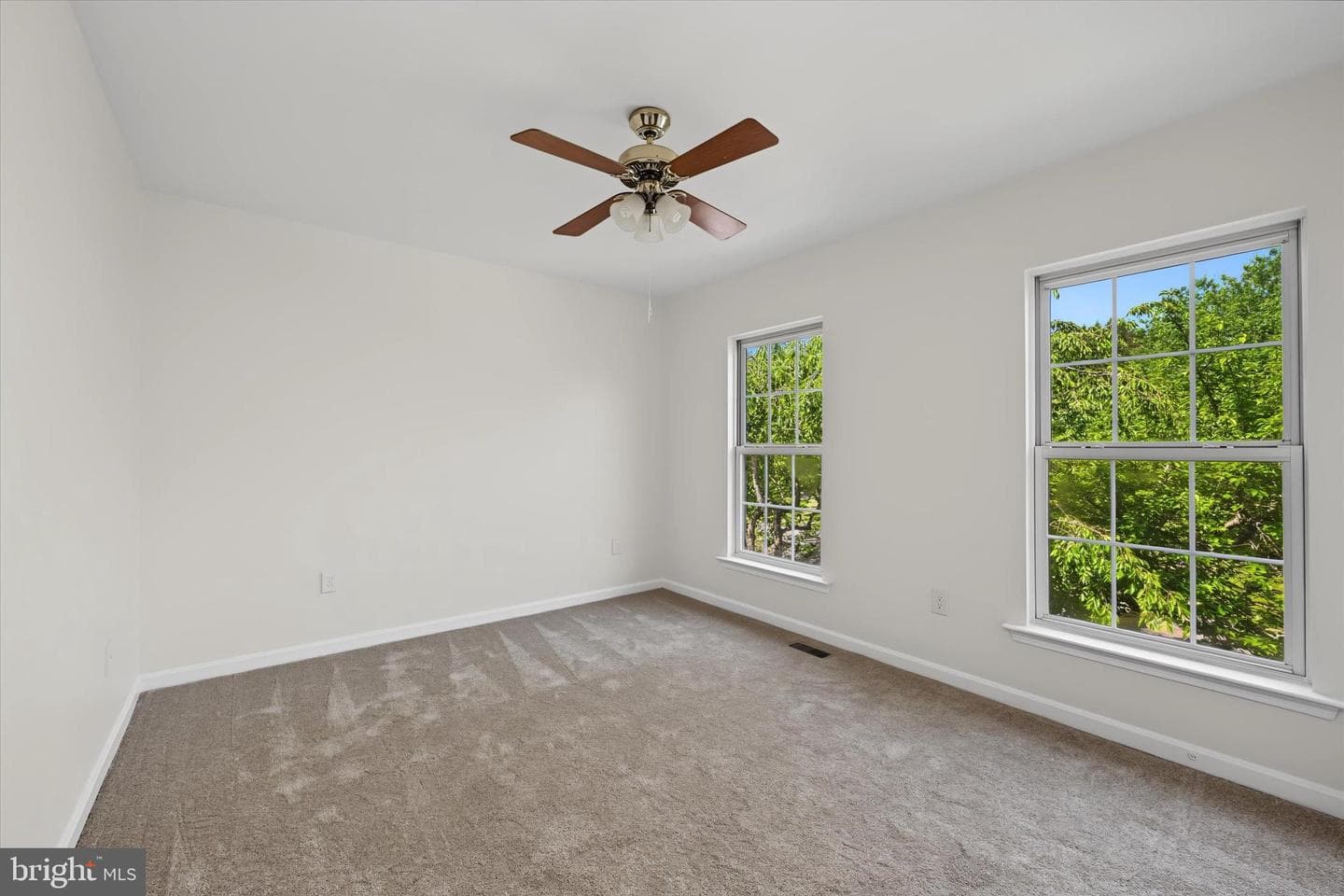 812 Caren Drive photo 19