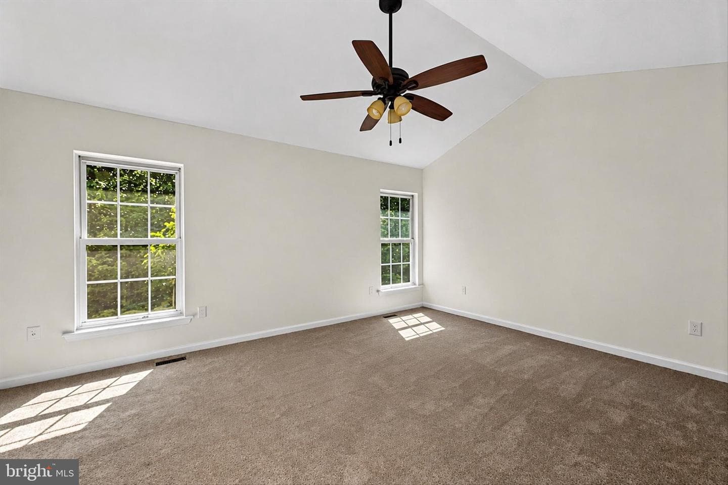 812 Caren Drive photo 21
